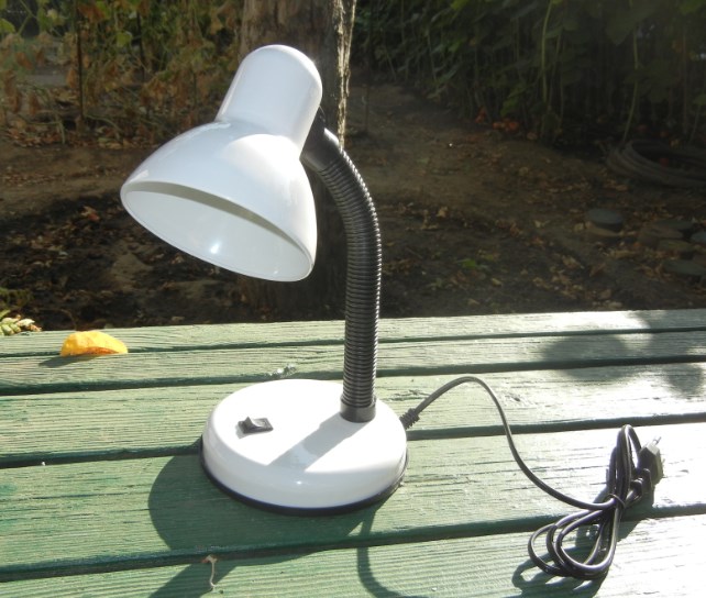 nastolnyj-svetilnik-start-ct02-belyj